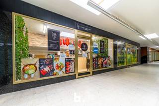 Zeer interessante kans aan zee! Dit handelspand van ca. 35 m² bevindt zich in de galerij op de Zeedijk van Blankenberge, pal tussen het strand,...