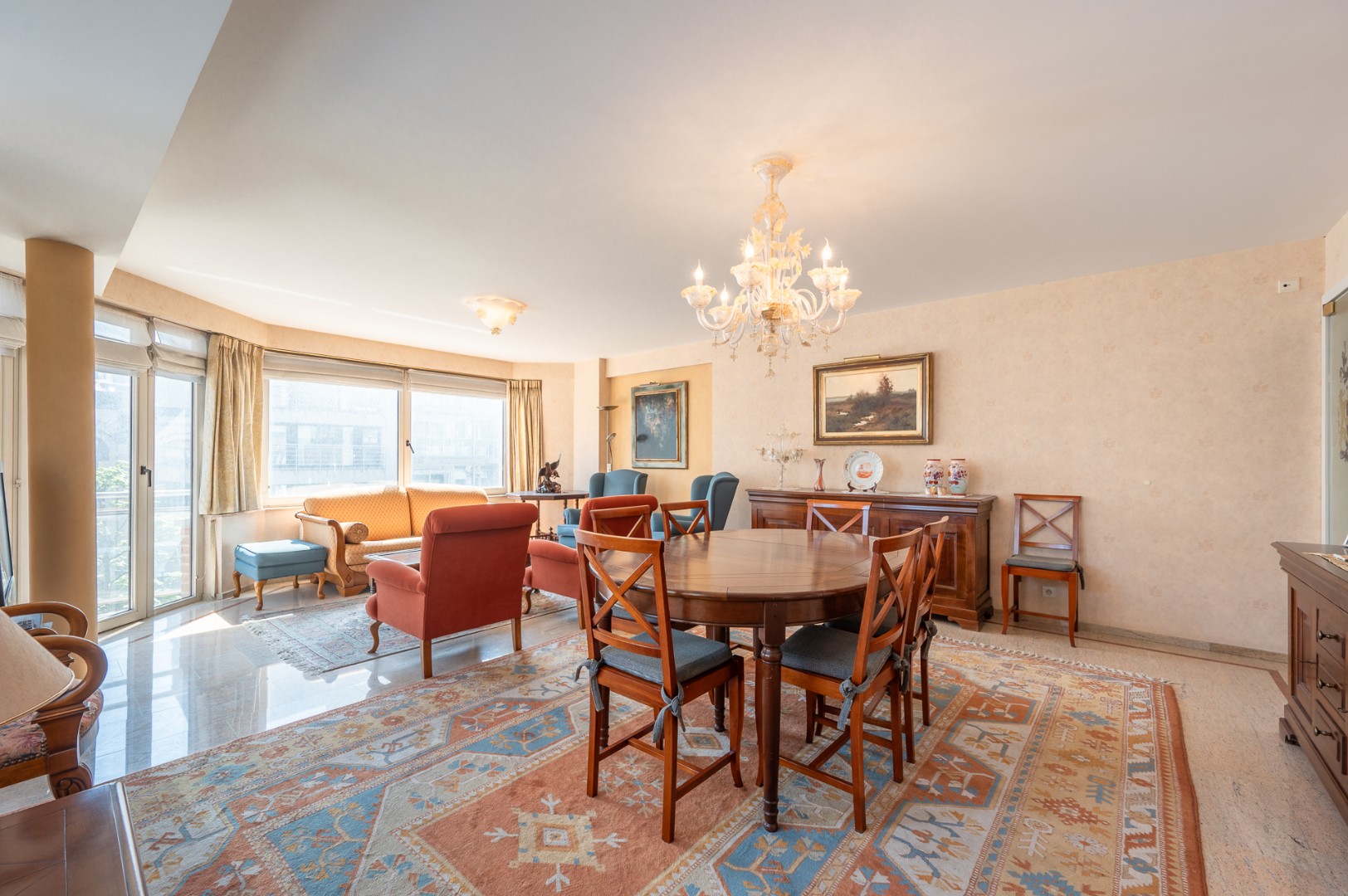 Ruim hoekappartement (109m²) met 3 volwaardige slaapkamers gelegen te Lippenslaan samen met de Taborastraat te Knokke-Heist. - photo 4