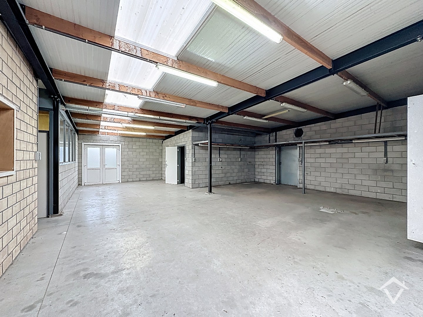 Commercial à louer à Gistel - photo 4
