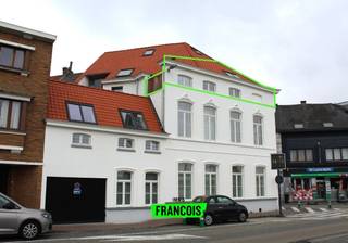 In het centrum van Zottegem, op wandelafstand van het station, winkels en gezellige horecazaken, bevindt zich dit stijlvol NIEUW appartement...