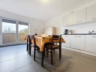 WE INVEST Sud-Luxembourg presents this beautiful contemporary 2-bedroom apartment located in Aubange, in a modern residence just a stone’s throw...