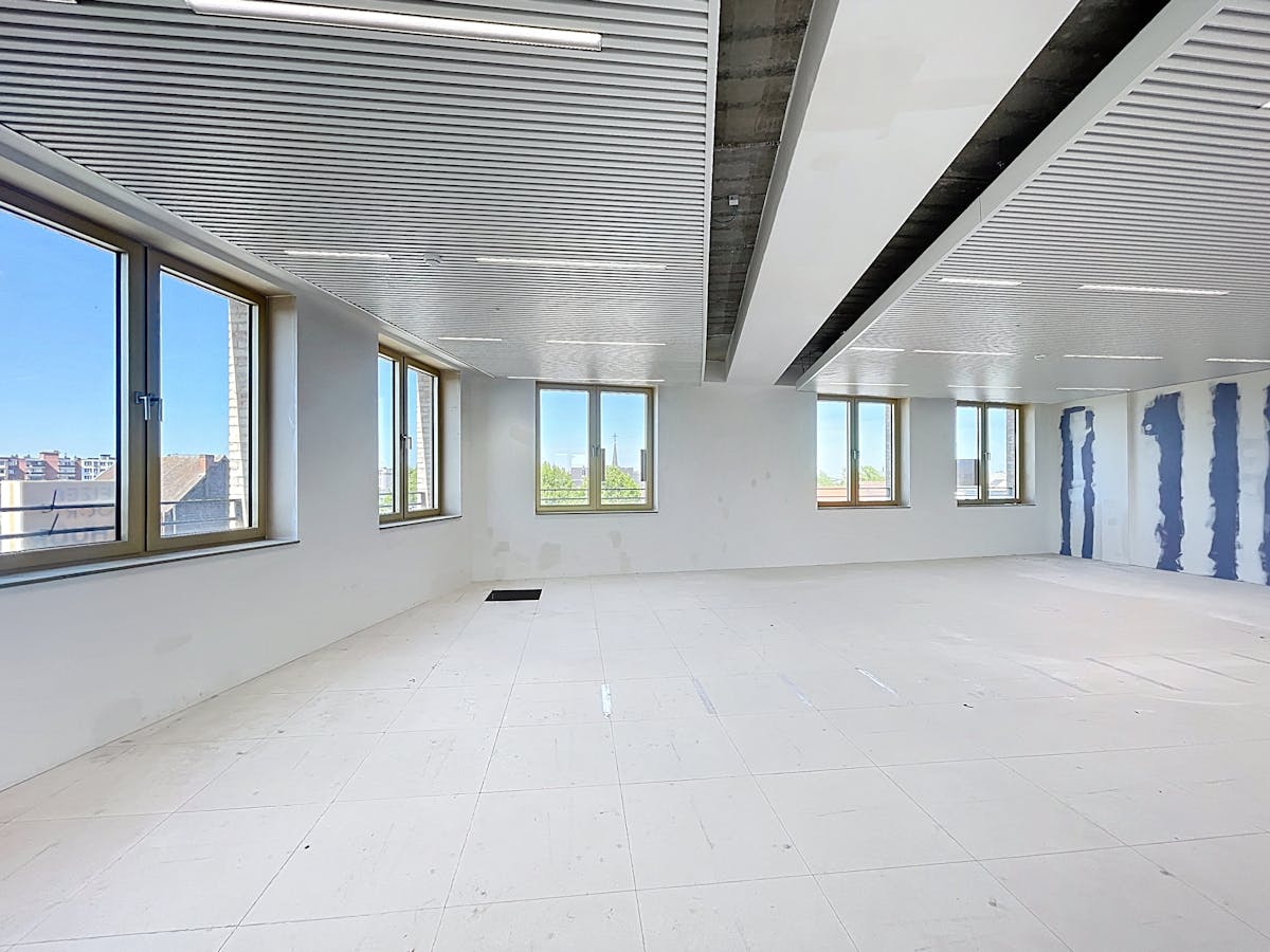 Office (257 m²) for rent in Ledeberg - photo 3