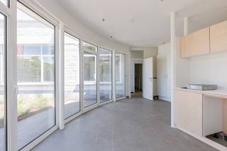 <p><span>CONTACT HANNE at </span><span>hanne@vicusvastgoed.be</span><span> or +32 478 65 88 15.</span></p>
<p><span>This stunning office space is situated at the highly strategic and unique location of Dok-Noord 2 in Ghent, within an elegant and characterful townhouse. The property exudes class and authenticity, featuring numerous original elements such as the impressive classical staircase, magnificent doors and refined decorative mouldings.</span></p>
<p><span>The layout is perfectly suited to professional use and offers several spacious, separate offices finished with parquet flooring. The office also includes practical built-in cupboards and a generous archive room with a renovated kitchenette. In addition, there is a 120 m² basement.</span></p>
<p><span>The absolute highlight is the spacious 68 m² terrace at the rear, overlooking an exceptionally large 281 m² garden. This rare green oasis in the city provides the perfect setting to relax in peace or welcome clients.</span></p>
<p><span>Prime location at Dok-Noord: easily accessible via the city ring road and major access routes, with excellent connections to Ghent’s historic city centre and public transport within walking distance.</span></p>
<p><span>A unique opportunity for anyone looking for an office with prestige, character and an exceptional location.</span></p>