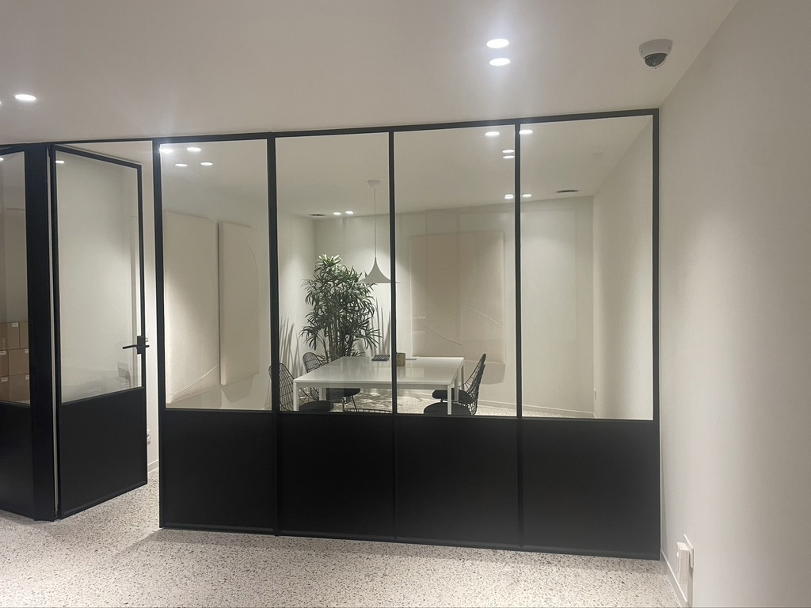 Commercial for rent in Woluwe-Saint-Lambert - photo 4