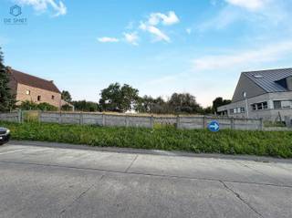 Building Plot for Semi-Detached Homes on a Spacious Lot in GeraardsbergenDiscover these beautiful building plots for two semi-detached homes, located...
