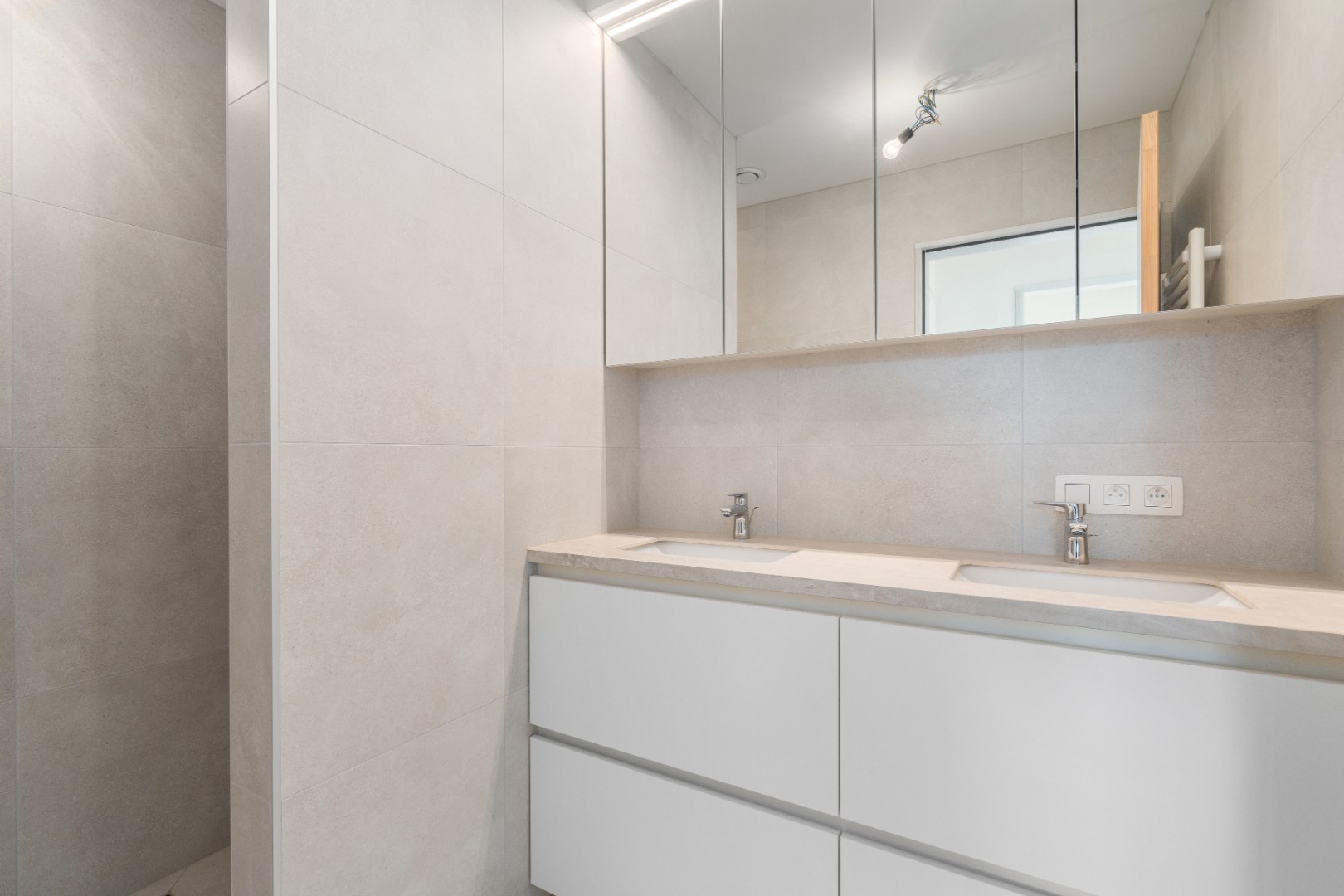PRACHTIG NIEUWBOUWAPPARTEMENT OP 200 METER VAN DE ZEEDIJK - foto 5
