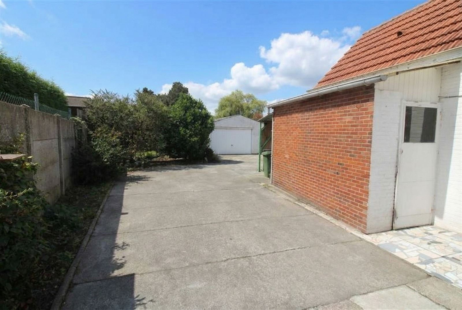 VOLLEDIG TE RENOVEREN CHARMANTE WONING op 1325 m² - foto 5