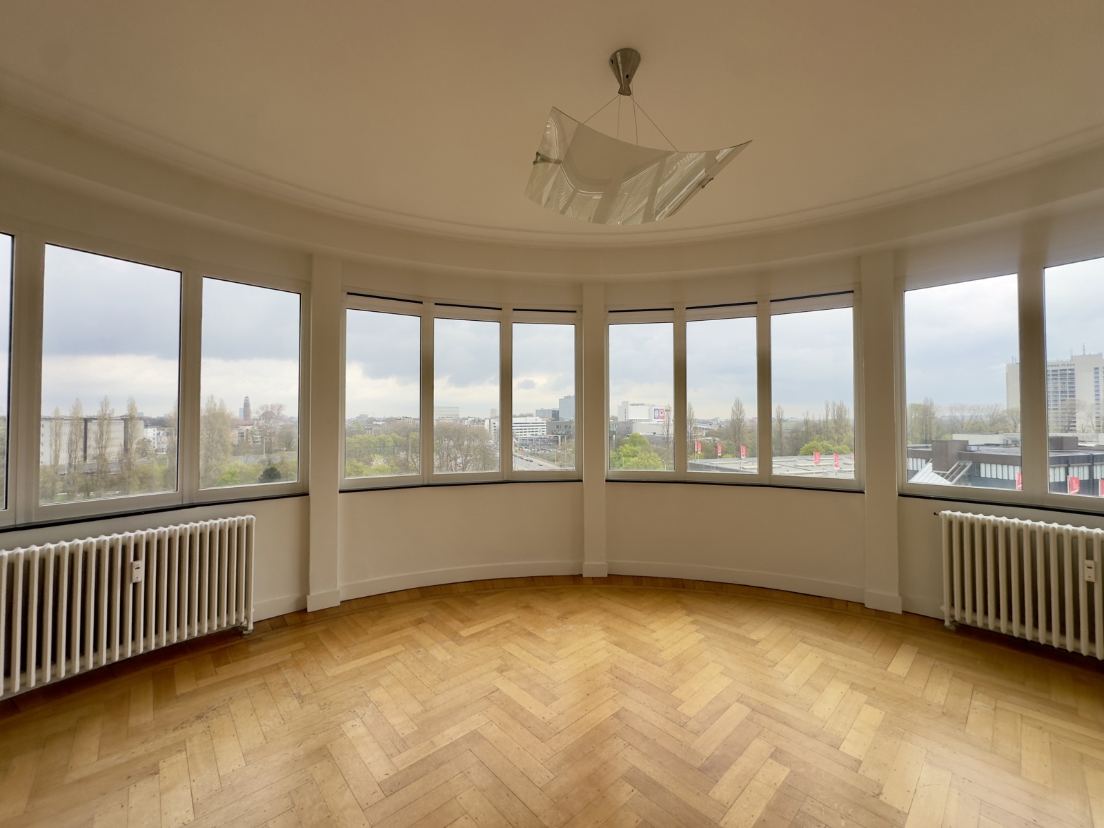 2 slaapkamer appartement met uitzicht over heel Antwerpen - foto 2