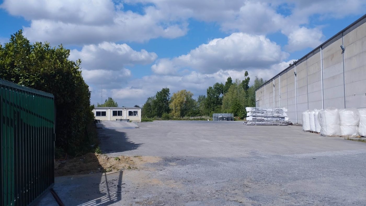 Opslagruimte van 2.250 m² op terrein van 6.400 m² te huur - photo 4