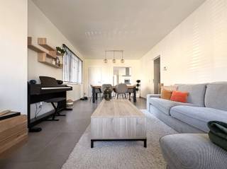Prachtig nieuw appartement met tuin en garage te Sint-Gillis-Dendermonde Bent u op zoek naar een gelijkvloers vernieuwbouw appartement met 2...