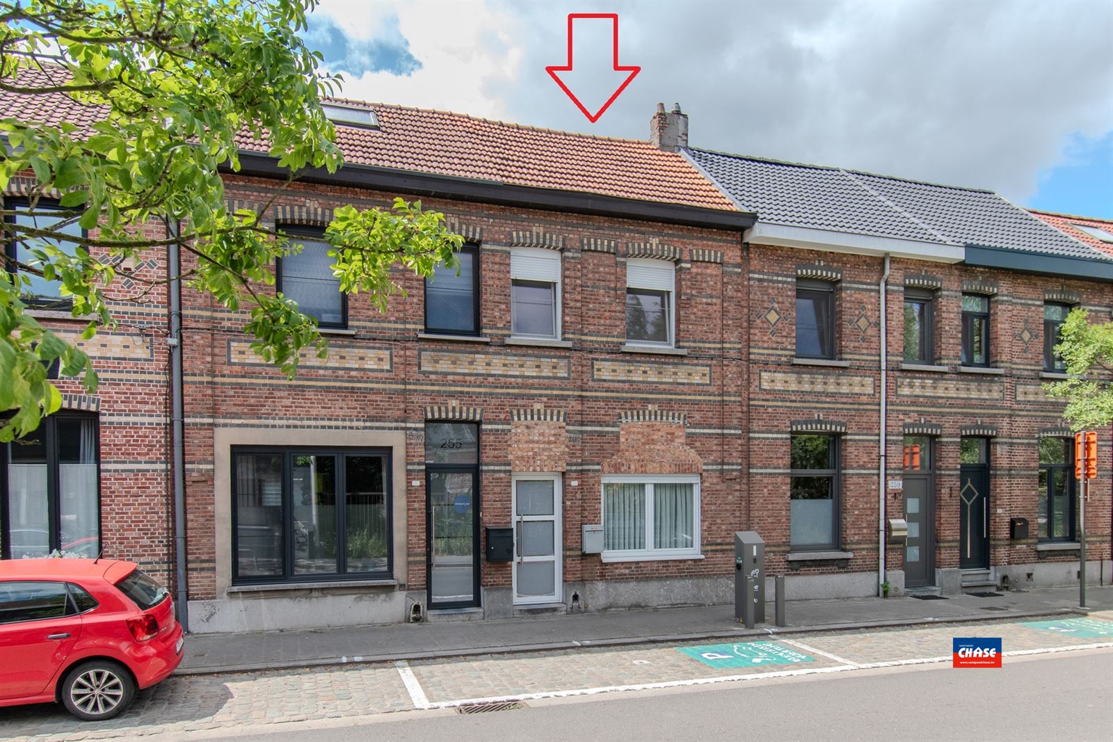 Rijwoning met 2 slpks en tuin - foto 1