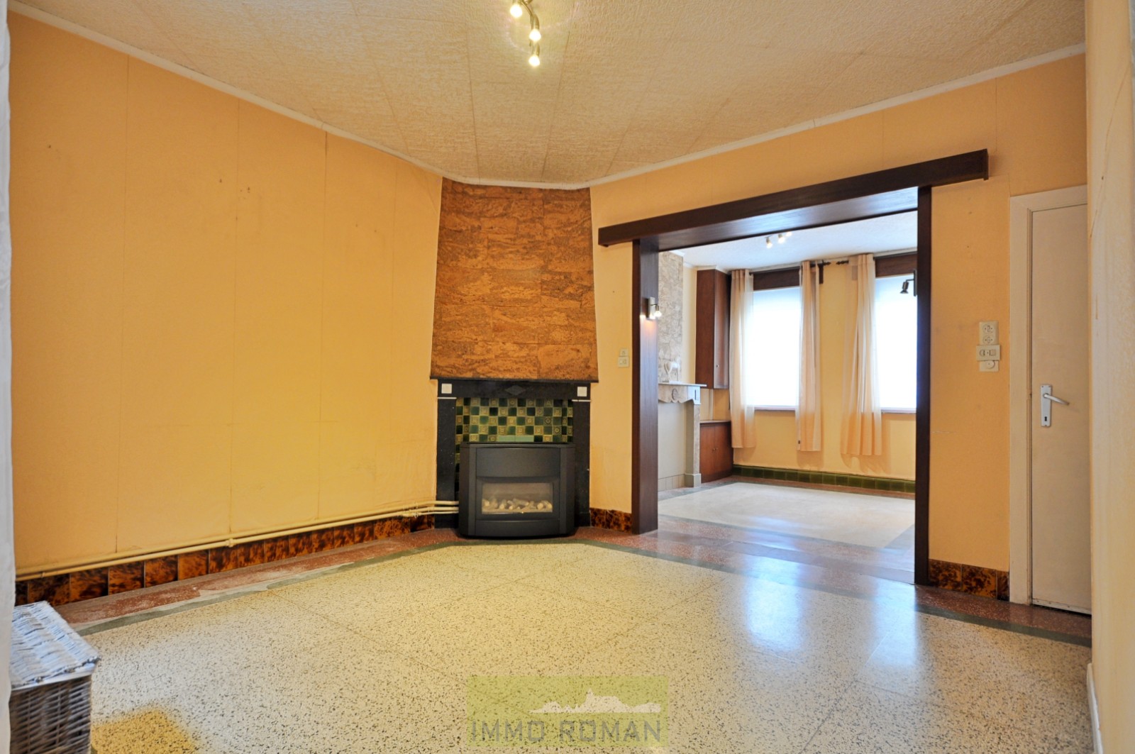 Op te frissen woning met ruime garage te Ronse! - foto 4