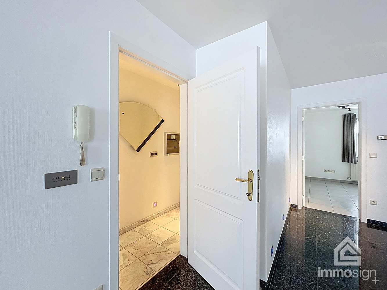 Instapklaar appartement met ruime bewoonbare oppervlakte en 3 slaapkamers in Hamont-Achel - foto 3