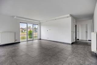 Instapklaar gelijkvloers appartement met 2 slaapkamers, ruime tuin en parkeergelegenheid op een rustige toplocatie in Opitter. ALGEMEEN *...