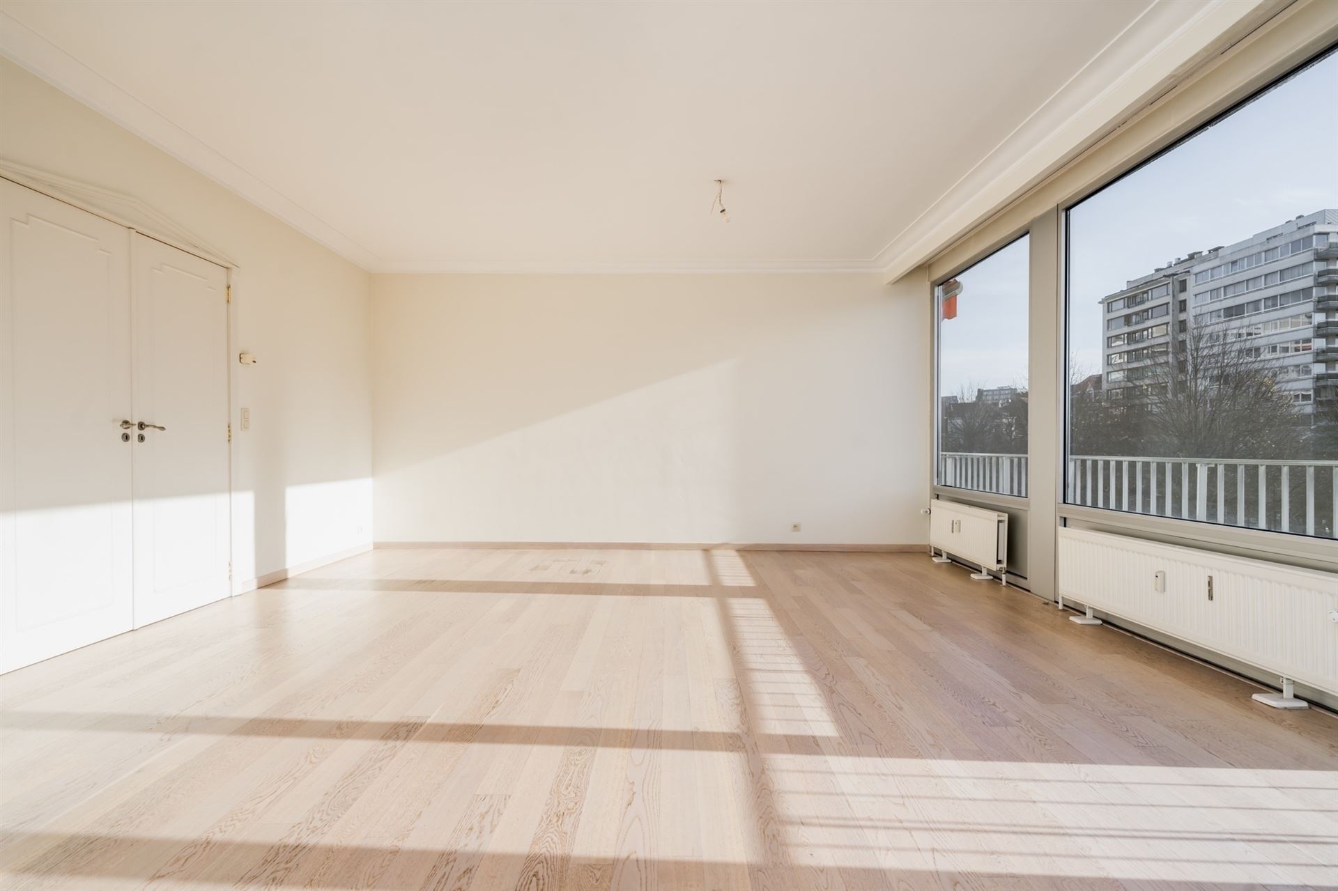 Prachtig, lichtrijk appartement met uniek zicht op de Squares - foto 5