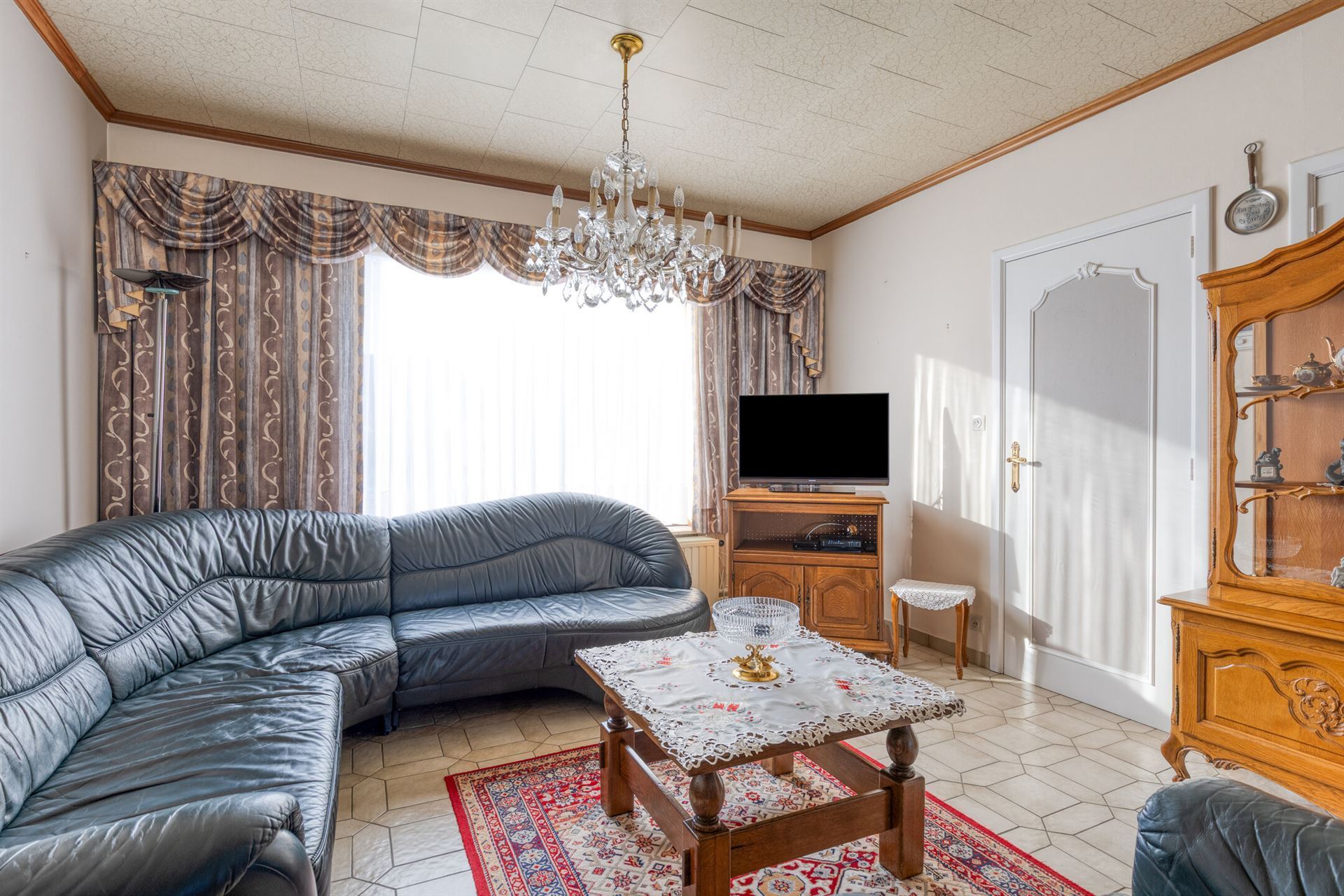 Halfopen bebouwing met 3 slaapkamers, leuke tuin en garage - foto 3