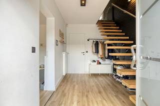 This spacious, open building is located on a child-friendly street in Aalter. Thanks to its strategic location near the N44, you can move effortlessly towards the coast or inland, while enjoying an oasis of peace at home.<br /><br />Layout of the house:<br /><br />Ground floor:<br />° Entrance hall with toilet<br />° Spacious living space with large windows<br />° Kitchen equipped with all appliances<br />° Extension with space for a desk and play area (2014)<br />° Spacious laundry room with technical room<br /><br />First floor<br />° 3 full bedrooms, 1 with the possibility of a dressing room<br />° Bathroom<br />° Spacious staircase with the possibility of extra storage space<br />° Access to the attic that can be used as a storage space<br /><br />An absolute asset is the garden around the house, combined with a practical, spacious garage. Kids can play and play to their heart's content here while you relax on the terrace. The garden offers plenty of sun, privacy and you can enjoy outdoor life to the fullest. In addition, the patio shed and spacious garage provide extra storage options, secure parking and versatility for hobbies or materials!<br /><br /><br />This property is subject to the renovation obligation imposed by the Flemish government for residential buildings (unless demolished within 5 years of purchase). For more information, consult the website of the Flemish Energy and Climate Agency at https://www.vlaanderen.be/een-woning-kopen/renovatieverplichting-voor-residentiele-gebouwen<br /><br />Register of measures: no