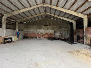 Opslagruimte gelegen te Koekelare, langs een mooie invalsweg tussen Torhout en Diksmuide. Elektriciteit voorzien. De onroerende voorheffing valt...