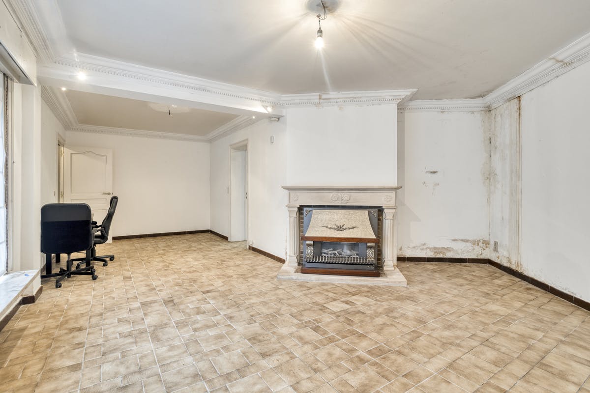 Te renoveren huis te koop met garage in Aartrijke - foto 5