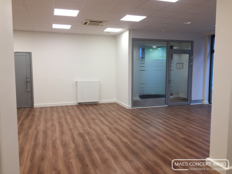 Kantoor van 180 m² te huur in Anzegem op toplocatie - photo 5