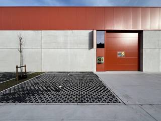 Op zoek naar een gloednieuwe magazijnruimte op een toplocatie nabij Gent? Deze KMO-unit van 223 m² is gelegen in bedrijvenpark VIEF in Evergem,...