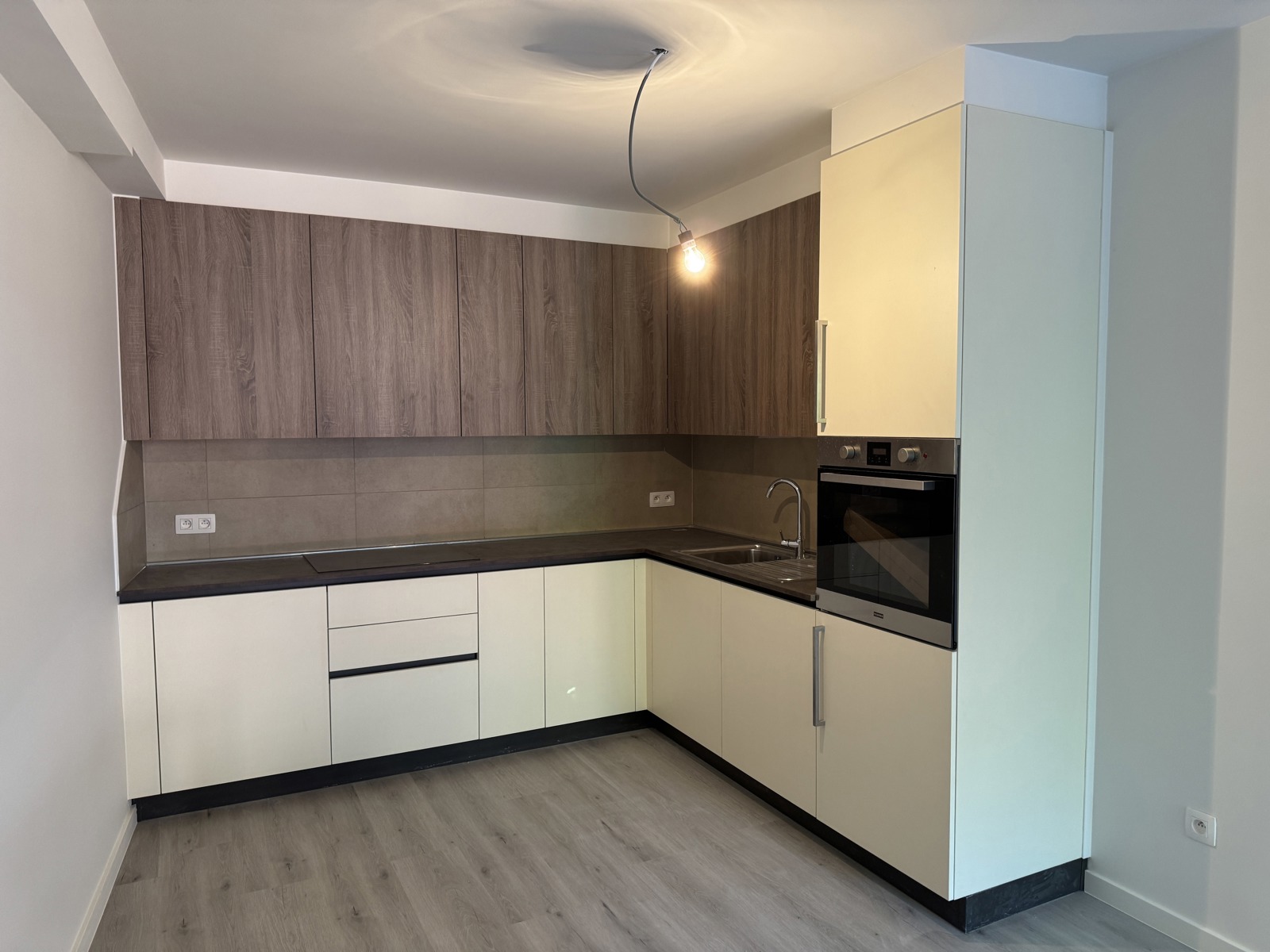 Apartment for rent in Berchem-Sainte-Agathe with 1 bedroom - photo 4