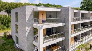 Exclusief en in het groen gelegen nieuwbouw penthouse onder registratierechtenBEKIJK ZEKER ONZE (VIRTUELE) GRONDPLANNEN EN ATTESTEN VOOR DE INDELING...