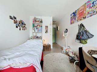 ENKEL STUDENTEN, GEEN DOMICILIE<br /><br />Frans Ackermansstraat 22/76: studentenstudio nabij Keizer Karelstraat.<br /><br />Indeling als volgt: keuken, badkamer, leefruimte<br /><br />Huurprijs: €485+ €60 syndicale kosten<br /><br />Beschikbaar vanaf 15 september 2026
