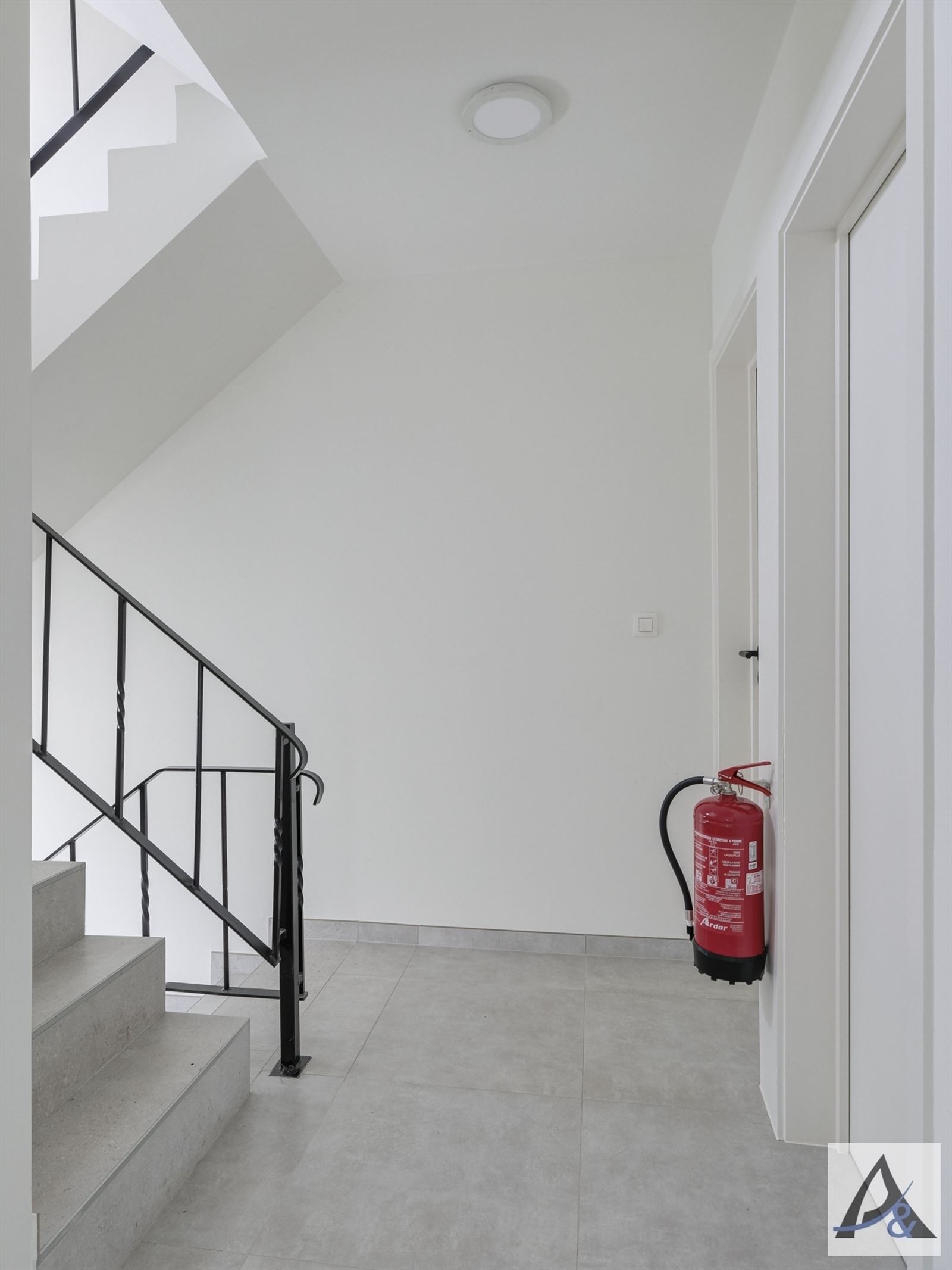 Apartment for sale in Bilzen-Hoeselt with 2 bedrooms - photo 3