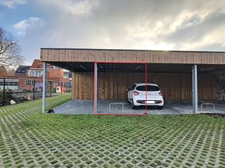 Within the De Kroon residence in Wuustwezel there are several carports, of which 4 covered car parking spaces are still available.It concerns...