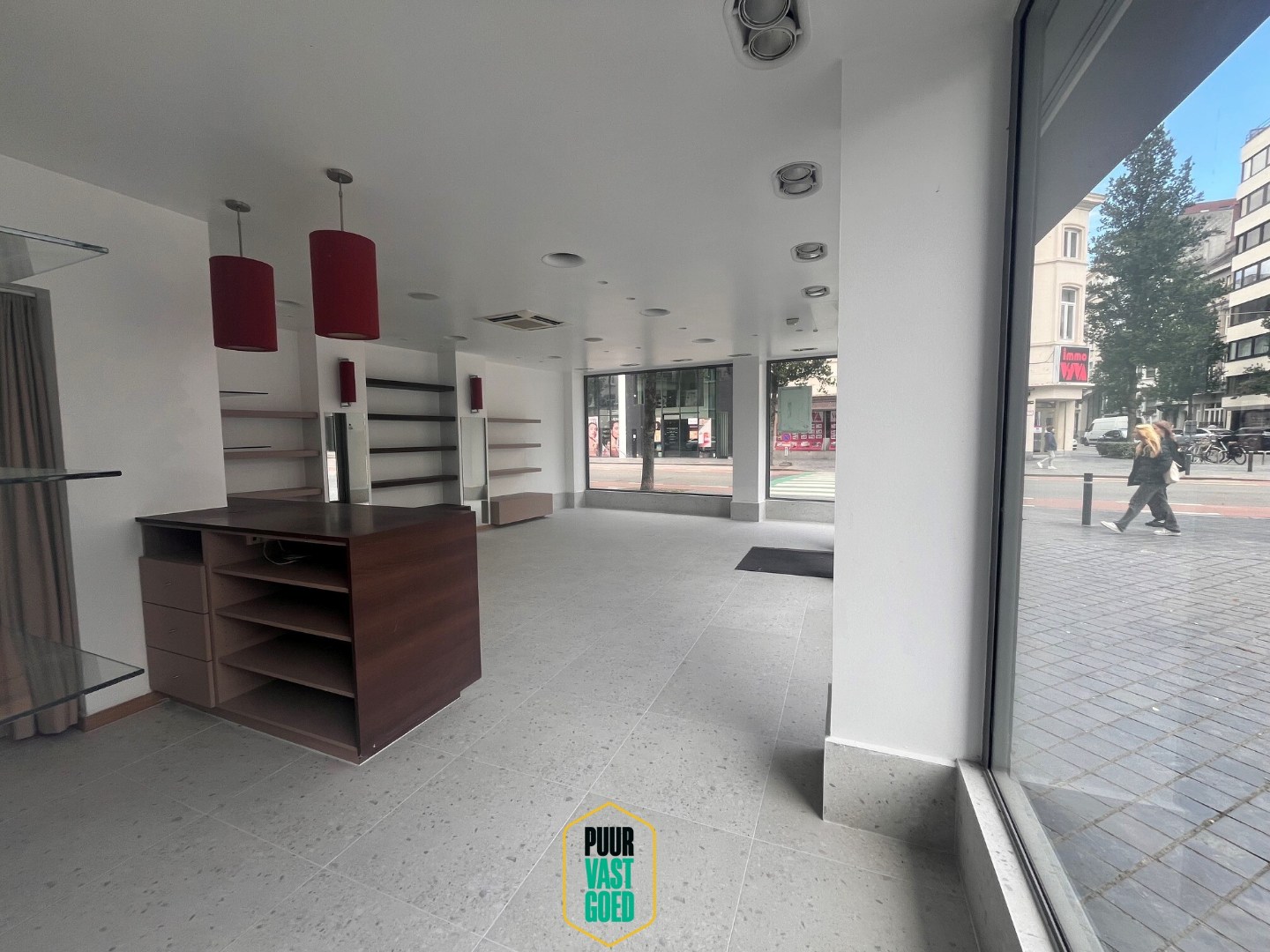 Commercieel welgelegen winkel- of kantoorruimte op hoek aan Alfons Pieterslaan - foto 4