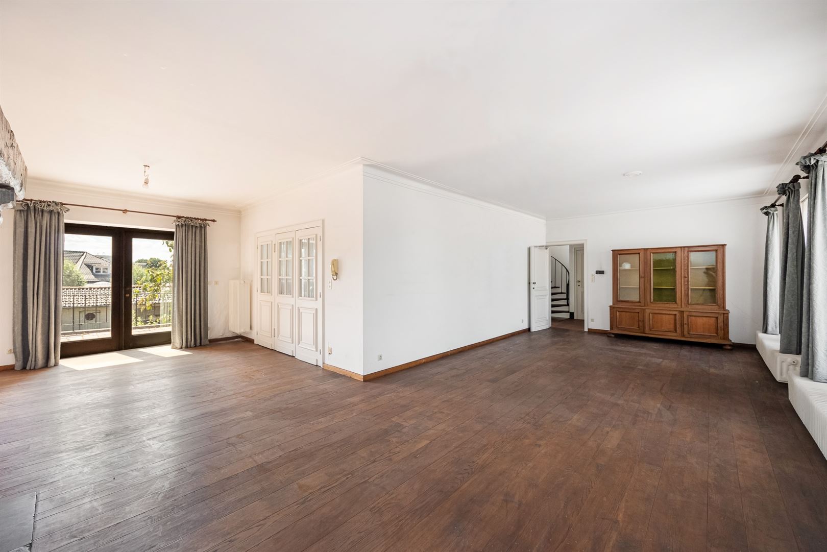 Handelsglkvl. met woonst en mooie tuin! - foto 4
