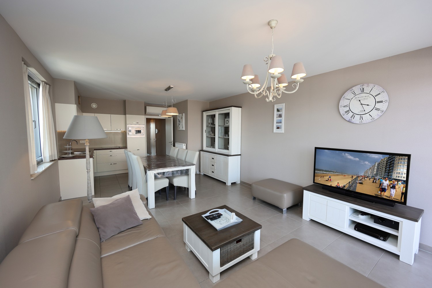 Beautiful Corner Apartment with Spacious Sun Terraces in the Crystal Residence - photo 3