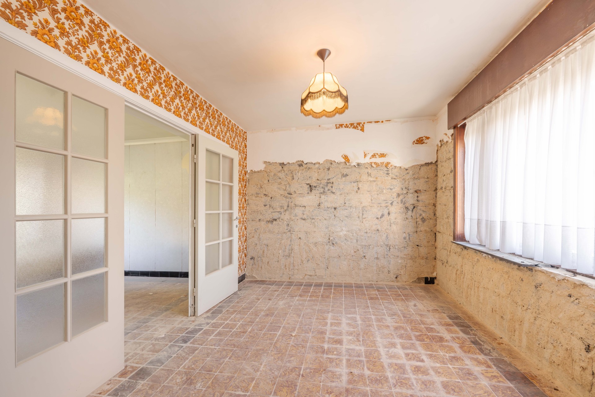 Kloeke woning met 3 slaapkamers en tuin/ bouwgrond TE KOOP in Meulebeke! - foto 4