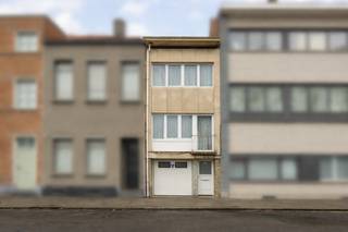 Deze woning is ideaal gelegen aan de Guido Gezellelaan, op wandelafstand van het centrum van Mechelen en met een vlotte aansluiting naar...