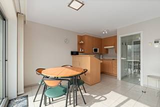 koop: gezellig appartement in Sint-Idesbald, op korte afstand van de zeedijk en het centrum.

<p> </p>

<p>Dit prachtig appartement, gebouwd in 2001, ligt op Oostendelaan 63 en biedt een comfortabele indeling met twee slaapkamers. Het zongerichte terras vormt een heerlijke plek om te genieten van de buitenlucht, terwijl de ligging nabij de zeedijk en het openbaar vervoer zorgt voor een optimale bereikbaarheid en een vakantiegevoel het hele jaar door.</p>

<p> </p>

<p>Belangrijkste ruimtes:<br />• Inkomhal met toegang tot de leefruimte<br />• Living met veel lichtinval en directe toegang tot het terras<br />• Keuken met functionele indeling<br />• Twee slaapkamers, ideaal voor gezin of gasten<br />• Badkamer met douche en wastafel<br />• Apart toilet<br />• Zongericht terras, perfect voor ontspanning<br />Berrging</p>
​​​​

<p> </p>

<p>Troeven:<br />• Zongericht terras<br />• Nabij de zeedijk<br />• Twee slaapkamers</p>

<p> </p>

<p>Neem vandaag nog contact op met je ERA-makelaar voor een bezoek.<br />058 51 92 95 of op simon@eraservimo.be</p>

<p> </p>

<p>JOUW DROOMAPPARTEMENT. ZO GEVONDEN!</p>