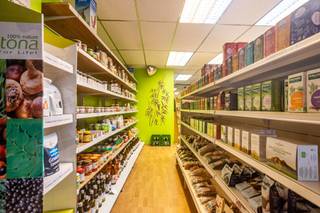 Commercial property with rental potential in a prime locationThis versatile mixed-use building is ideally located on the market square in...