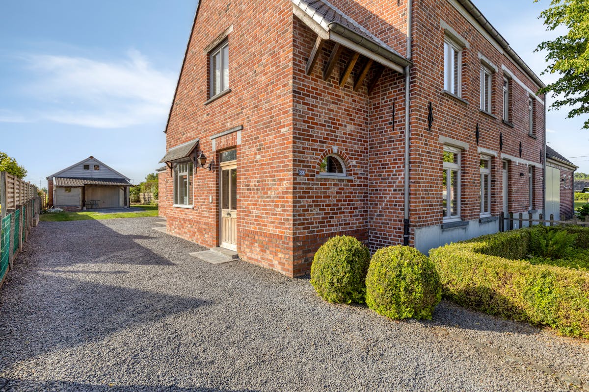 Charming family home with garden in a quiet neighborhood in Zulte - photo 2