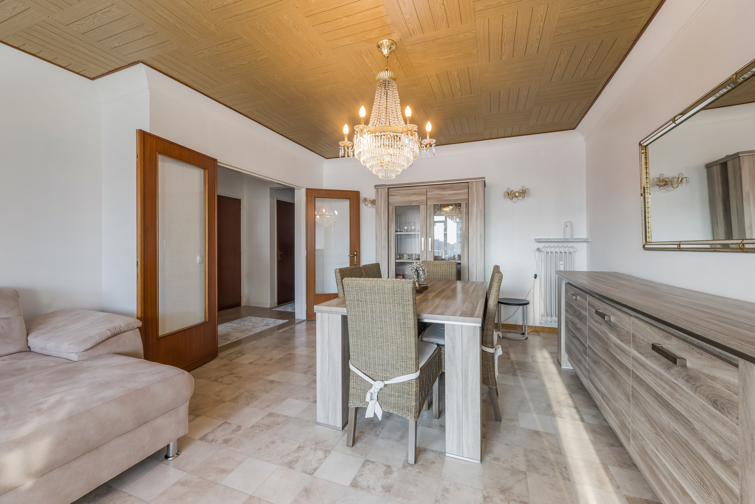 Ruim en lichtrijk 2 slaapkamer appartement nabij invalswegen - foto 4