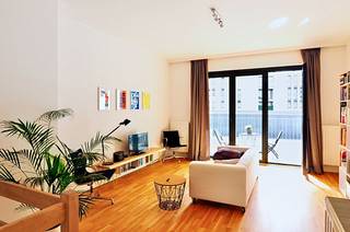 Gelegen in de rustige Nieuwlandstraat in Brussel, biedt deze duplex van 107 vierkante meter een ideale combinatie van modern comfort en een...