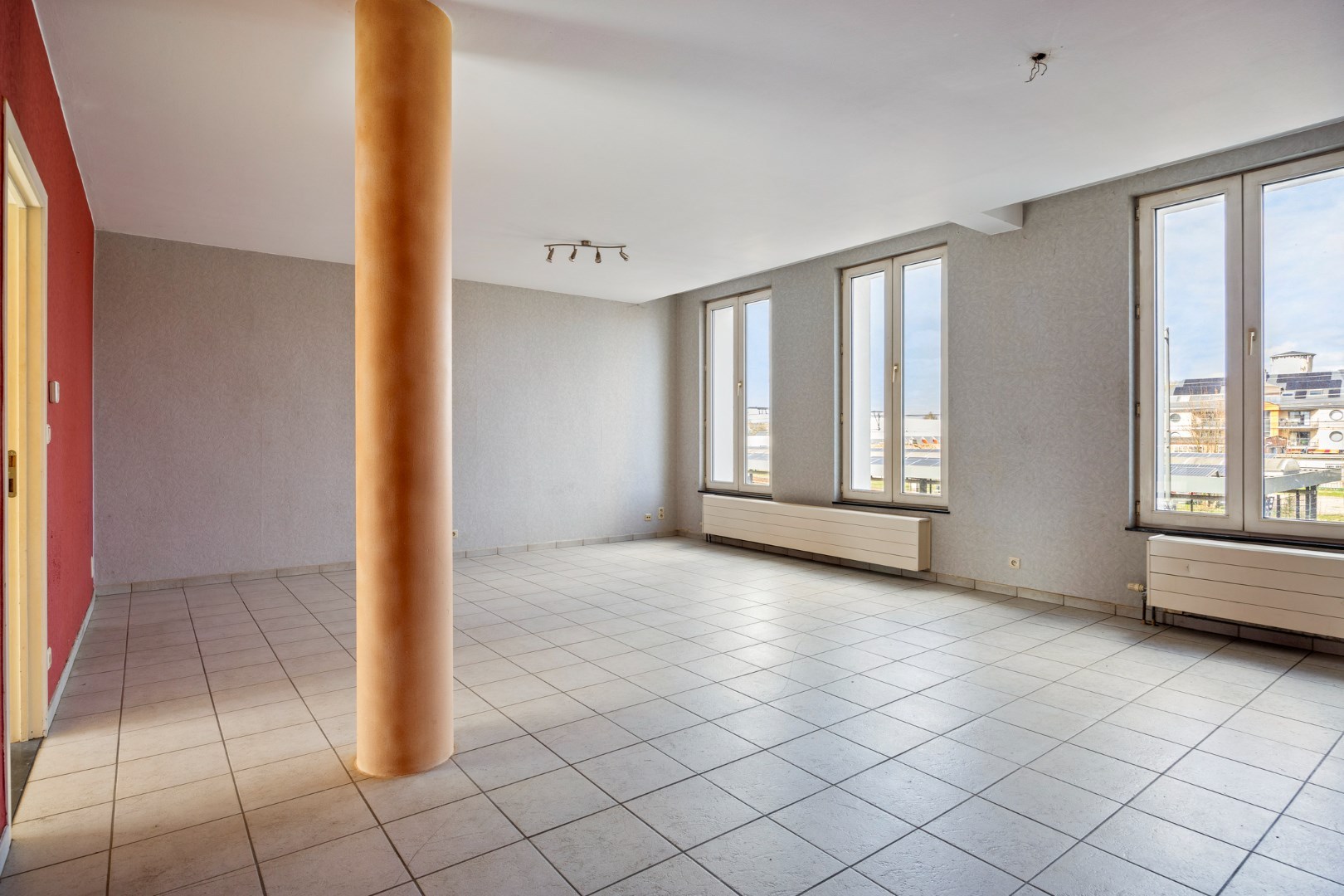 Appartement met 2 slaapkamers, garagebox en kelderberging in Mol-centrum ! - foto 4