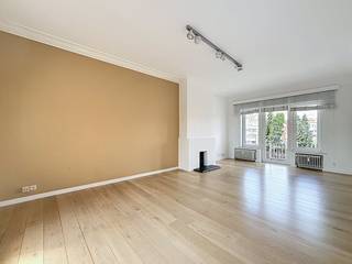 Elsene - Solbosch: Prachtig appartement met één slaapkamer en terras, gelegen op een steenworp van de ULB/VUB-campus.In een rustig gebouw bevindt...