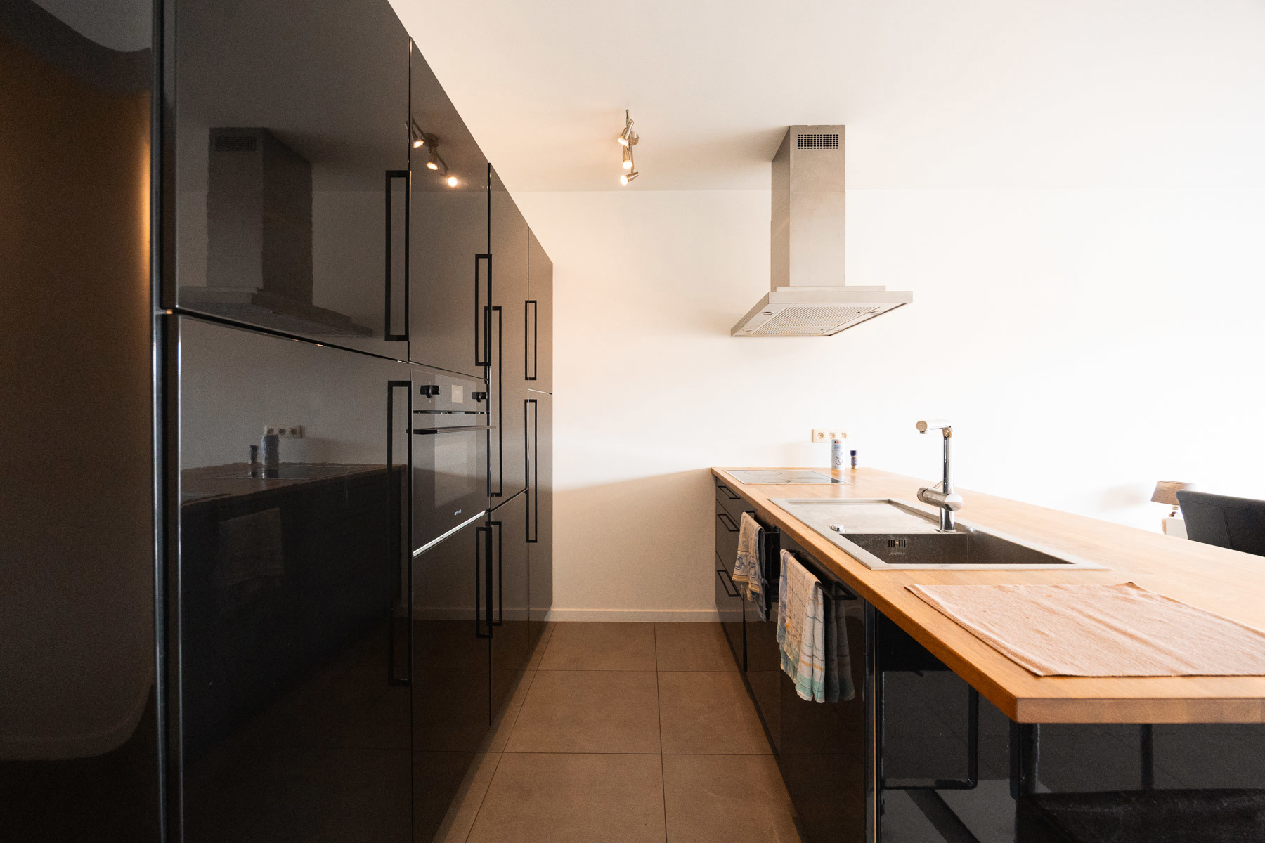 Instapklaar gelijkvloers appartement met tuin en carport - foto 4