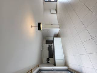 OVER HET APPARTEMENTDit modern en volledig afgewerkt nieuwbouwappartement combineert comfort met een hoogwaardige afwerking. De lichtrijke leefruimte...