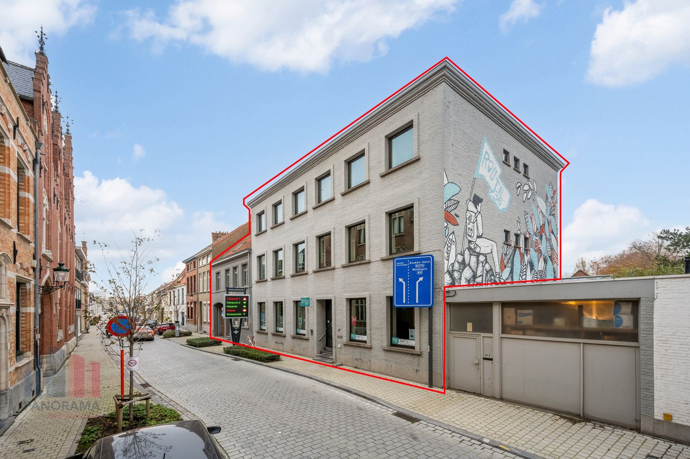 Stijlvol en centraal gelegen kantoorgebouw te koop in Brugge - photo 2