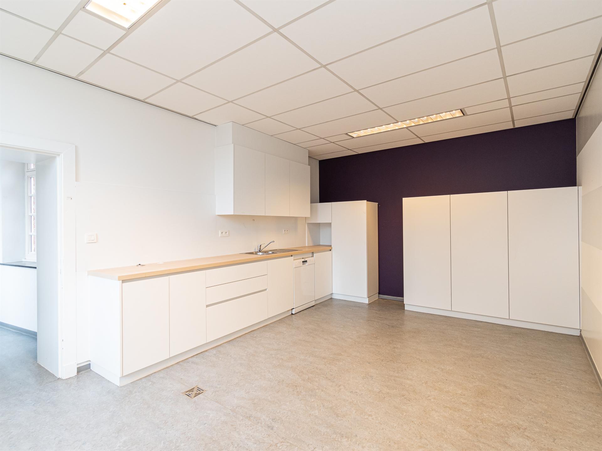 Sfeervolle kantoorruimten in het historische Paterspand  - foto 5