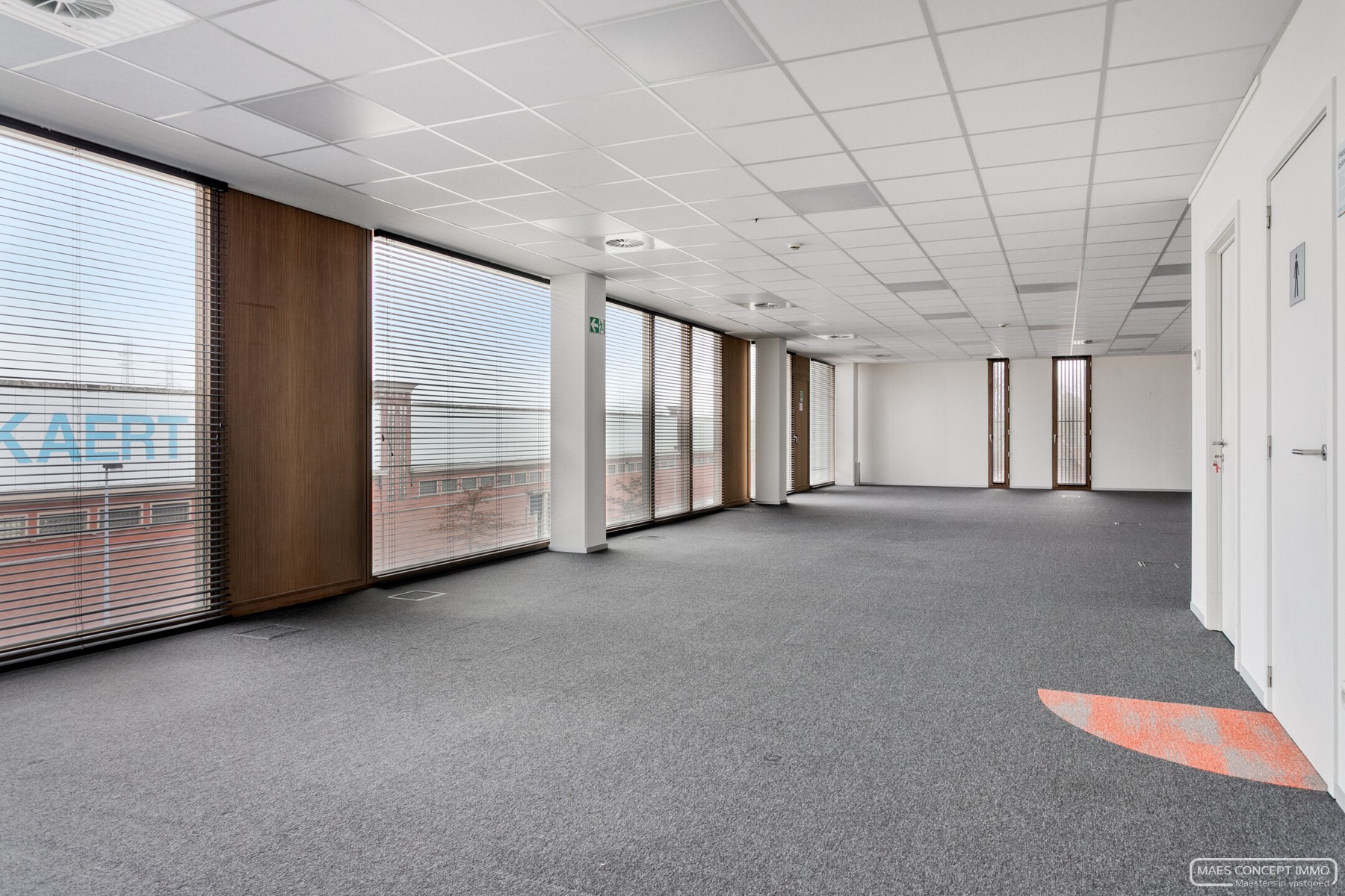 Kantoorruimte 195 m2 te koop vlakbij bij E17 te Zwevegem - foto 3