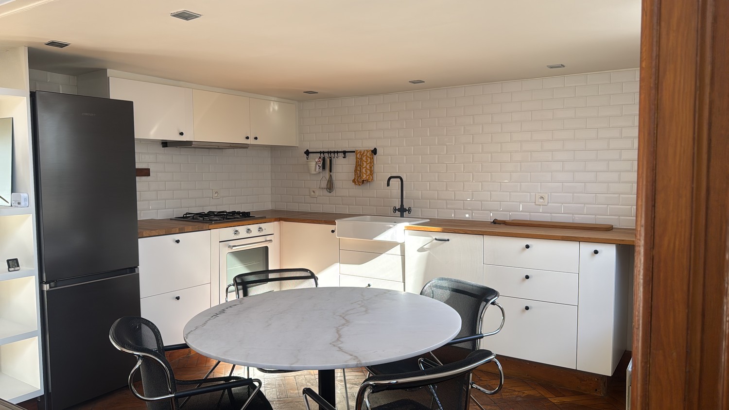 Uniek en gemeubeld 1-slaapkamerappartement op toplocatie bij de Meir - foto 4