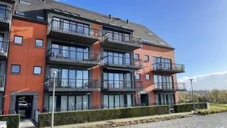 SOUS OPTION Tubize, dans le joli quartier résidentiel aéré du Stierbecq, splendide appartement traversant 3 chambres de standing bénéficiant...