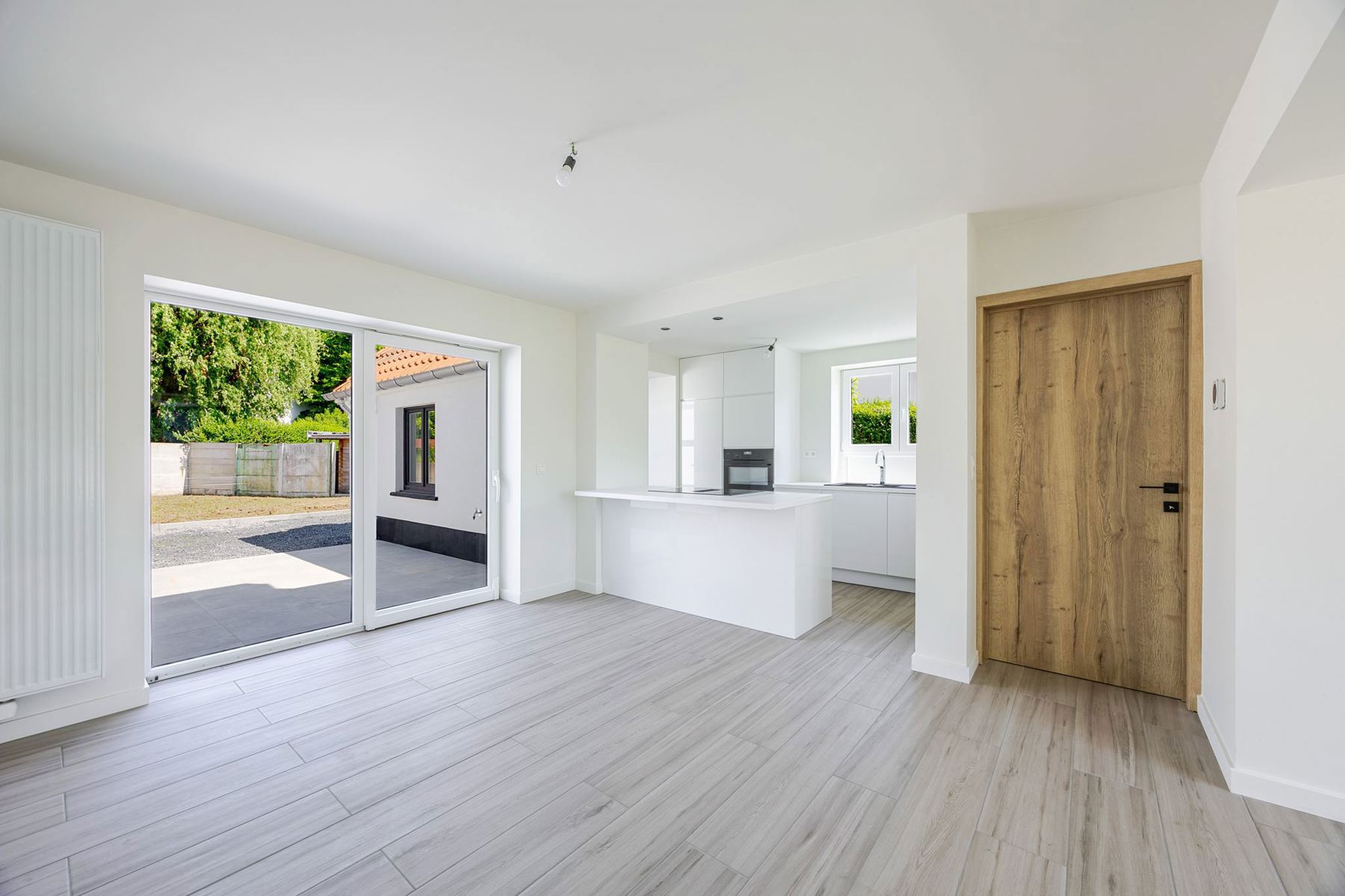 Gerenoveerde woning met 3slpk en 2 badkamers - foto 5